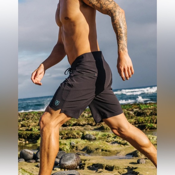 NWOT Bluesmiths The Spartan Board Shorts Men’s 32X 11 Almost Black Beach - Picture 4 of 13